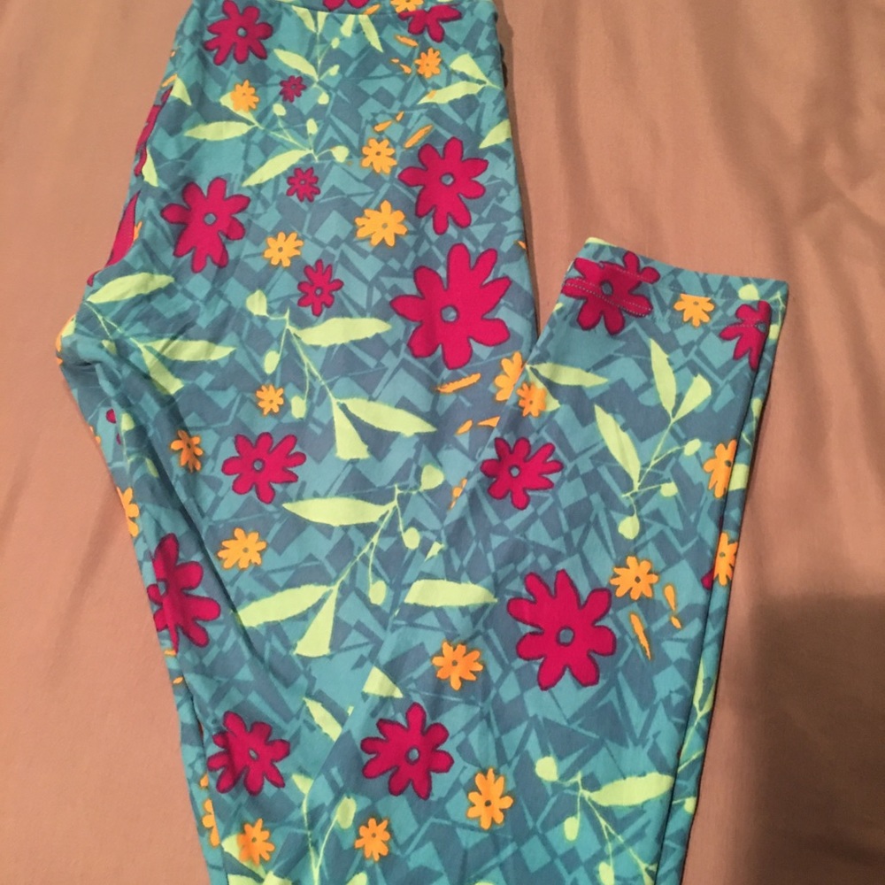 NWOT LulaRoe one size leggings
